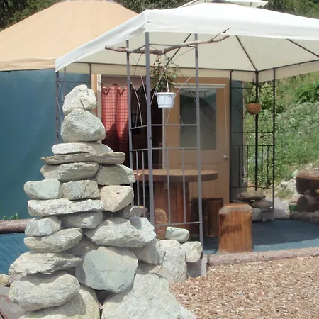 Oda ve Kahvaltı Les Du Cairn