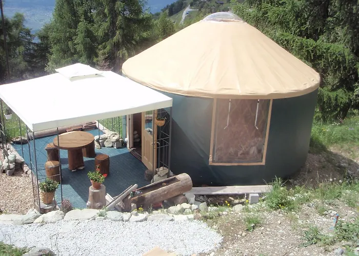 Les Du Cairn Couette-café