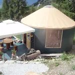 Les Du Cairn Bed & Breakfast